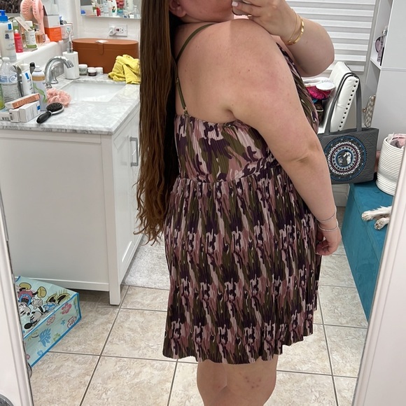 NEW bebe Camo Print Fit and Flare Dress - Picture 4 of 14